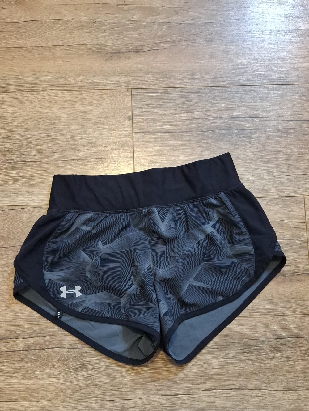 Under Armour Women's Black Gray Geometric Athletic Shorts